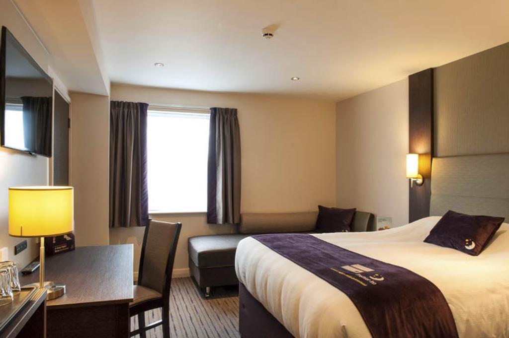 Premier Centre - Duke Street 3*