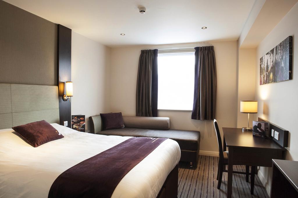 Premier Centre - Duke Street 3*